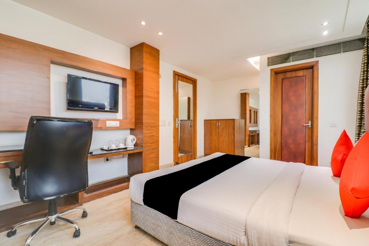 Townhouse 939 Hotel Gagan Inn Near Satyam Inox Patel Nagar Нью-Делі Екстер'єр фото