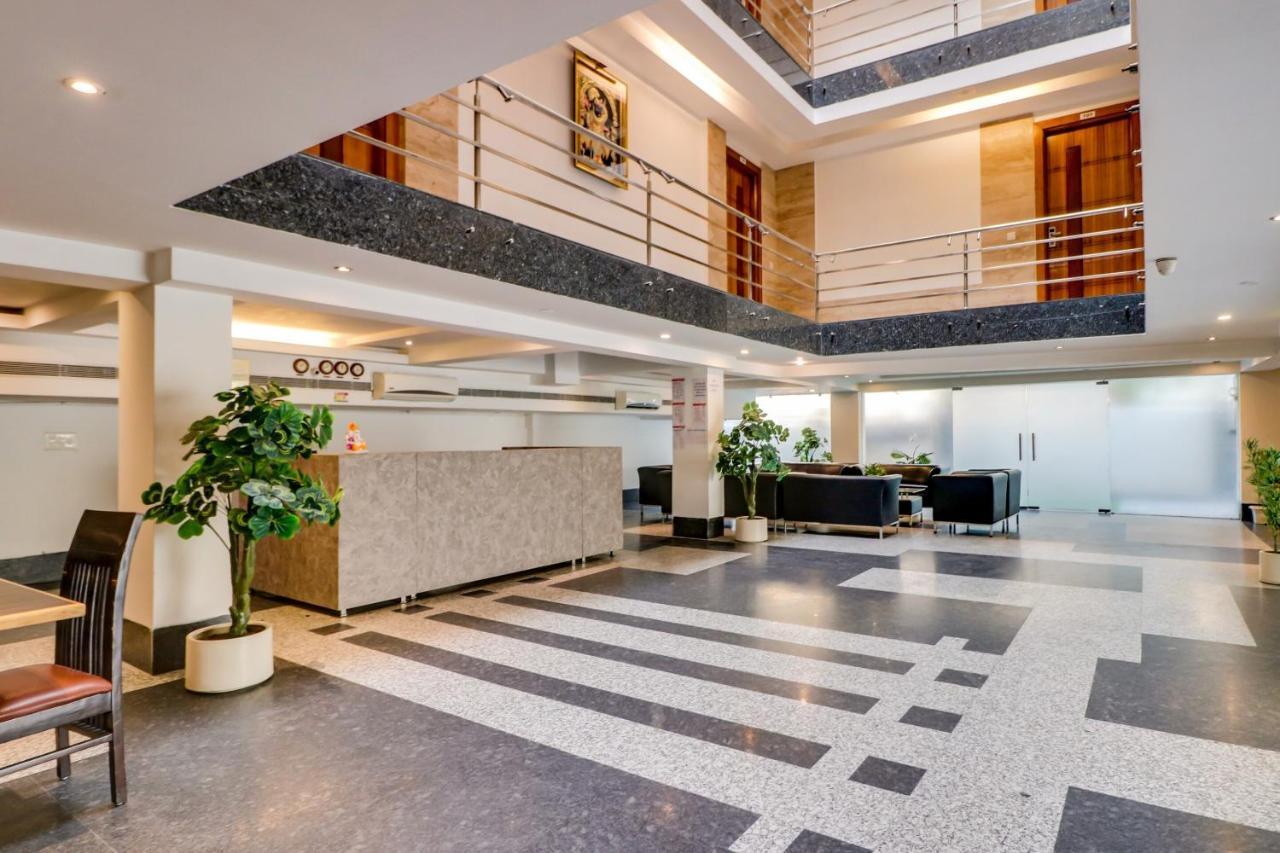Townhouse 939 Hotel Gagan Inn Near Satyam Inox Patel Nagar Нью-Делі Екстер'єр фото