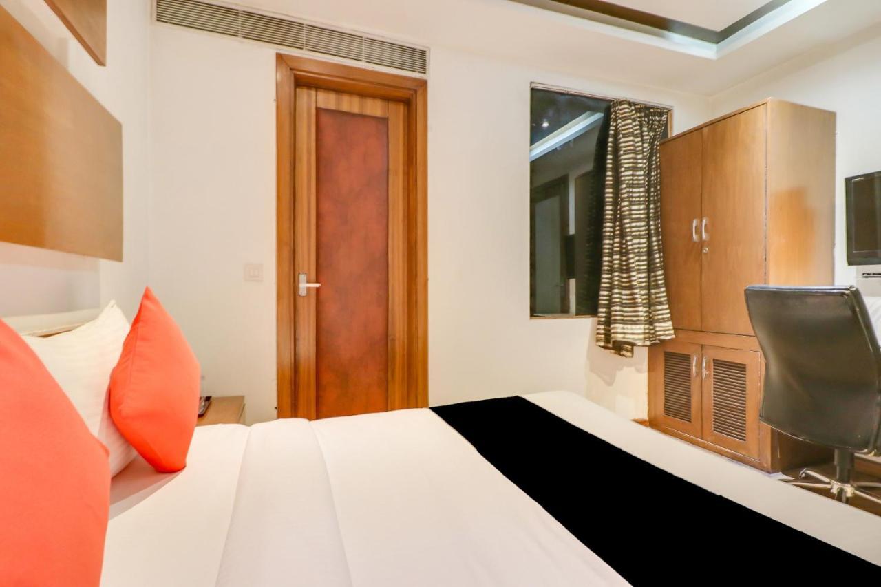 Townhouse 939 Hotel Gagan Inn Near Satyam Inox Patel Nagar Нью-Делі Екстер'єр фото